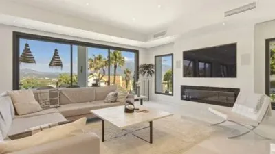 Chalet on Calle del Lago, Urbanisation La Cala Golf, 17 photo 5