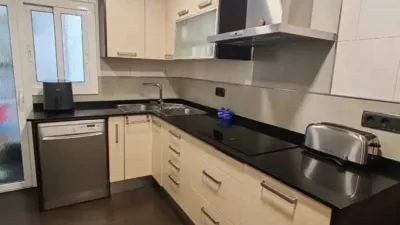 Apartment in Santa Coloma de Gramenet photo 11