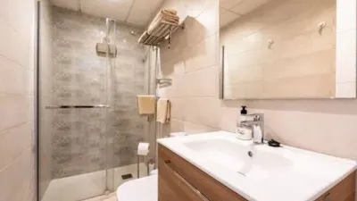 Apartment on Calle del Poeta Salvador Rueda photo 11