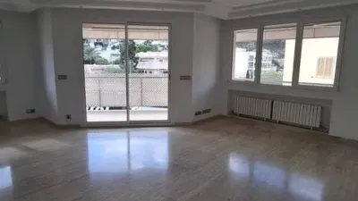 Duplex penthouse on Carrer d'Antoni Calafat photo 2