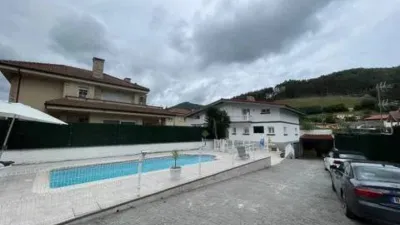 Chalet on Montealegre Street S-N photo 5