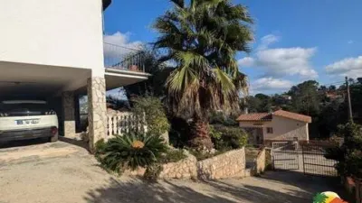 Chalet on Carrer del Tarragonès photo 25