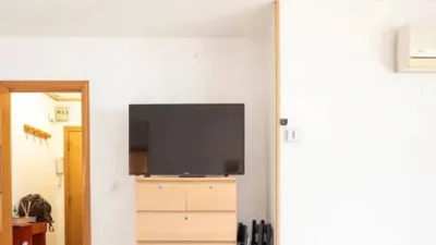 Apartment in Badia del Vallès photo 4