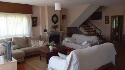 Chalet in San Cibrao Das Viñas (Capital) photo 9