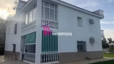 Chalet in Carmona photo 4