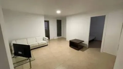 Top-floor apartment on Calle Rosario photo 4