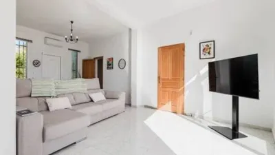 Chalet in Pedralba photo 11