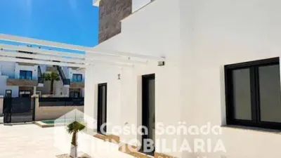 Townhouse in Cotelles photo 2