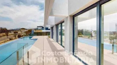 Chalet in Golf Bahía Urbanization photo 7
