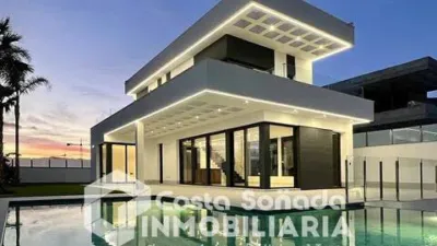 Chalet in Golf Bahía Urbanization photo 11