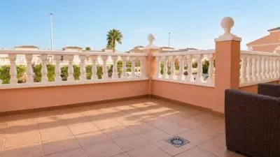 Terraced house on Avenida de Finlandia S-N photo 4