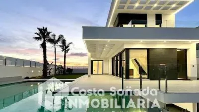 Chalet in Golf Bahía Urbanization photo 9