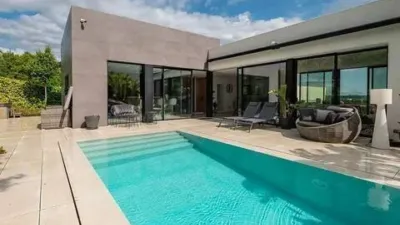 Chalet on Carrer del Llentiscle photo 8