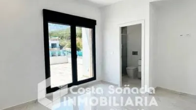 Townhouse in Cotelles photo 18
