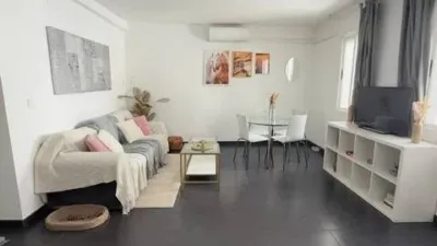 Apartment on the street photo 4