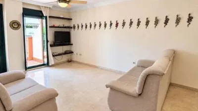Apartment in El Paraíso-Atalaya-Benamara photo 6