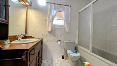 Chalet on Carrer de Breda photo 23