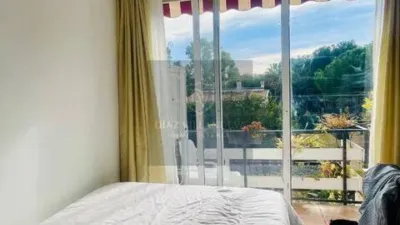 Flat on Avinguda Central photo 4