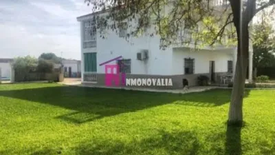 Chalet in Carmona photo 8