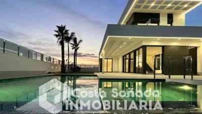 Chalet in Golf Bahía Urbanization photo 10