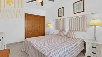 Flat on Calle Noruega photo 17