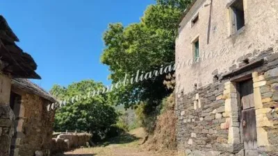 Rustic house on Calle Vilarin de Piorno S-N photo 29
