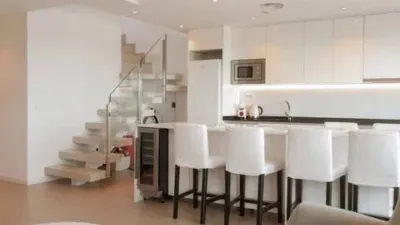 Duplex Penthouse with Dream Views: Infinite Mediterranean Sea Views - Camporosso Village, Finestrat 112 m² interior | 191.51 m² total built-up area | 170.27 m² usable surface 3 bedrooms | 3 bathrooms 82.56 m² of terraces, including a spectacular rooftop solarium of 43.82 m² with jacuzzi Stunning panoramic sea views 1 parking space included Energy Class A - Extremely energy efficient (30 kWh/m²/year) Layout: First Floor (74 m²): Open-plan living-dining room with modern kitchen, 2 bedrooms (master with en-suite bathroom), 2 bathrooms and 16 m² terrace with sea views. Second Floor (29 m²): Spacious third bedroom/multi-purpose room, bathroom, storage room, 16.60 m² terrace, plus an impressive rooftop solarium of 43.82 m² with 180° panoramic sea and Benidorm skyline views! Features: Air conditioning (heating/cooling) | Automatic awnings and electric shutters | Alarm system | Fully equipped modern kitchen | Parking space included | Energy rating A | All furniture included | Complete smart home system controllable via mobile app (electric shutters, all lights, air conditioning, door intercom and more) Community Services: Outdoor and heated swimming pools | Padel court | Gym | Children's playground | Gardens Privileged Location - Calle Colombia 2, Finestrat: 10 min to beaches | Shopping centres and supermarkets | Golf courses | Restaurants | Medical services and schools Perfect for: Families, investors, seekers of Mediterranean lifestyle, permanent or holiday residence, the best of life on the Costa Blanca. A Unique Opportunity: Modern duplex penthouse with A energy certification, huge private rooftop solarium with jacuzzi, smart home technology and all furniture included in one of the most complete urbanisations on the Costa Blanca. photo 108