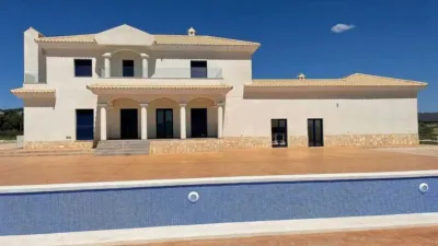 Chalet en Camarillas photo 6