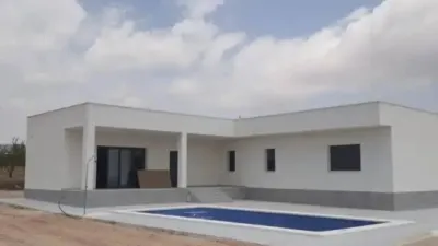Chalet in Camarillas photo 6