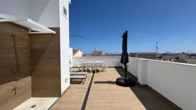 Penthouse on Calle de Ramón Gallud photo 52