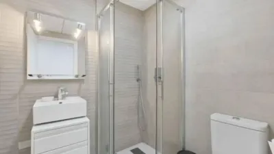 Apartment on Calle Lago Banolas, 2 photo 4