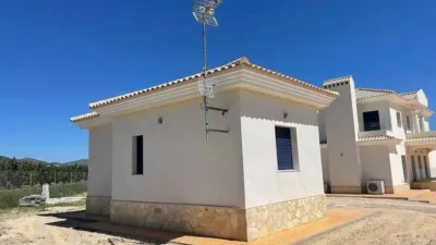 Chalet en Camarillas photo 33