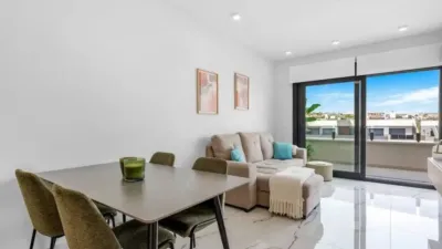 Apartment on Ontario Street photo 17
