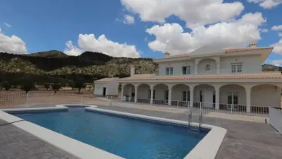 Chalet in Camarillas photo 36