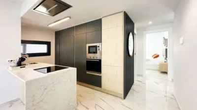 Apartment on Ontario Street photo 15