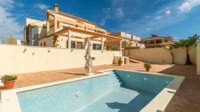 Chalet on Calle Meridiano photo 5