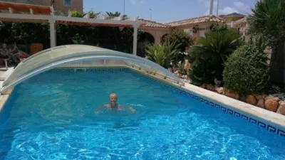 Chalet en Cabo Roig-La Zenia-La Regia photo 3