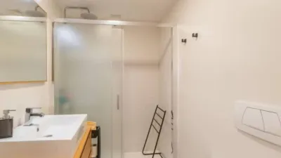 Apartment on Calle Medico Basilio Parede photo 12