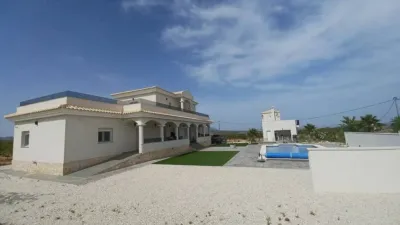 Chalet in Camarillas photo 10
