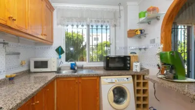 Chalet in Cabo Roig-La Zenia-La Regia photo 14