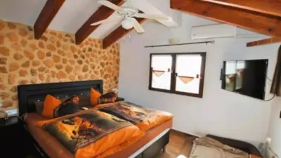 Chalet in Camarillas photo 21
