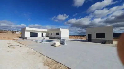 Chalet in Camarillas photo 3