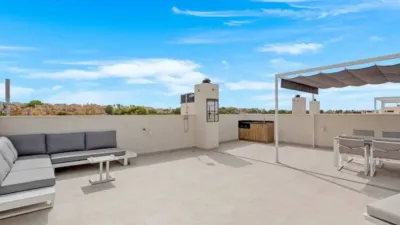 Apartment on Ontario Street photo 11
