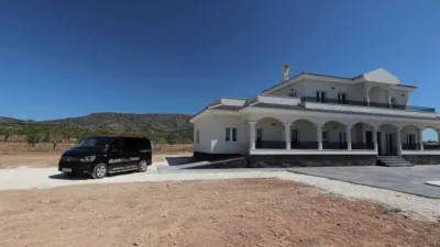 Chalet in El Pinós - Pinoso photo 7