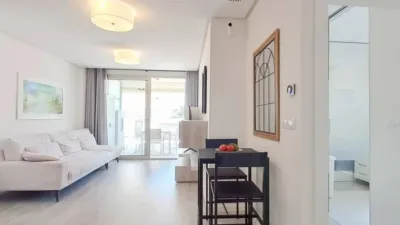 Apartment in Las Filipinas-Villamartín-Canal Norte photo 32