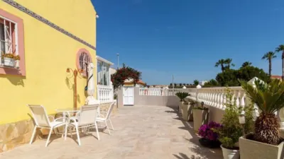Chalet in Cabo Roig-La Zenia-La Regia photo 9