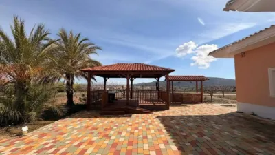 Chalet in Camarillas photo 7