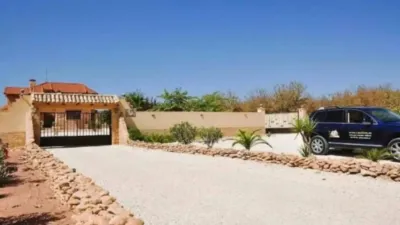 Chalet in Camarillas photo 13