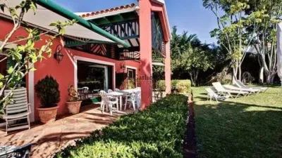 Chalet on Campo de Golf Street photo 2