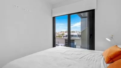 Apartment on Ontario Street photo 27